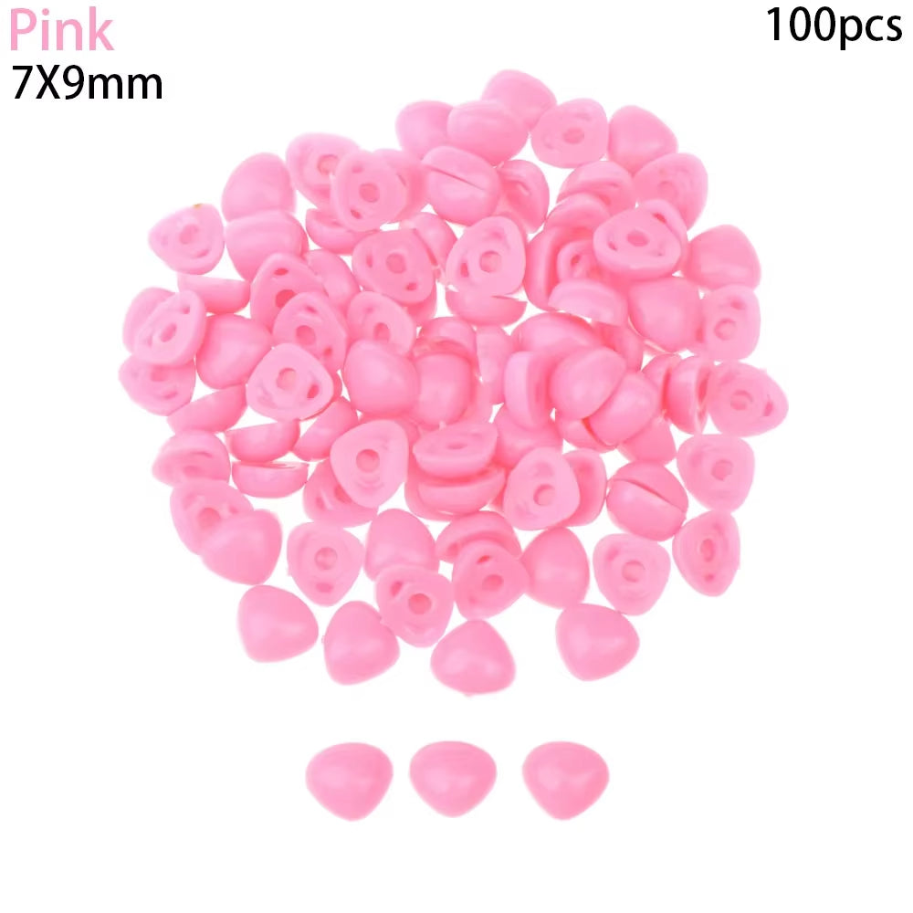 100Pcs/Pack Plastic Triangle Noses for Dolls Toys for Bear Buttons Toy DIY Crafts Safety Child Kids Dolls Nose Accessories